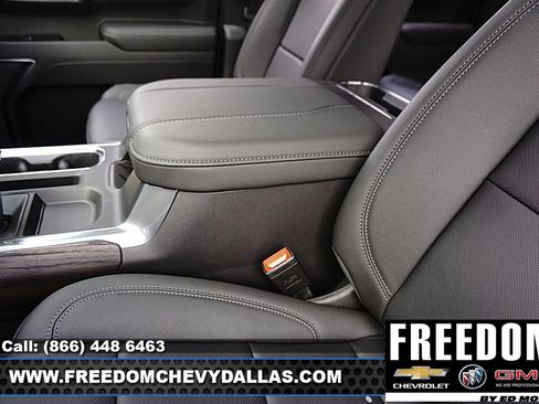 New 2026 GMC Sierra 1500 SLT image 36