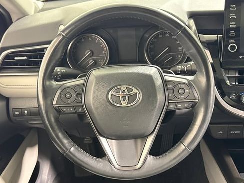 Used 2023 Toyota Camry SE image 17