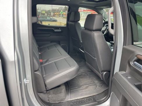 Used 2023 GMC Sierra 1500 SLT w/ SLT Premium Package image 11