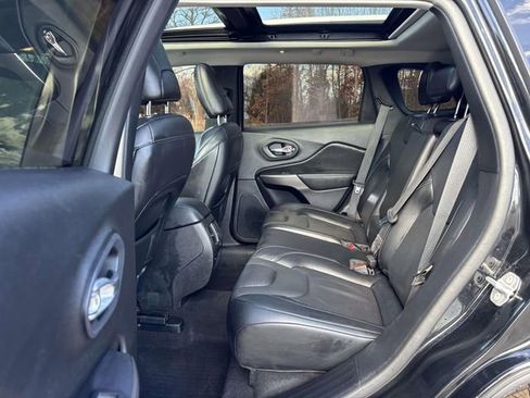 Used 2021 Jeep Cherokee Limited w/ Mopar Interior Package AWD/4WD image 22