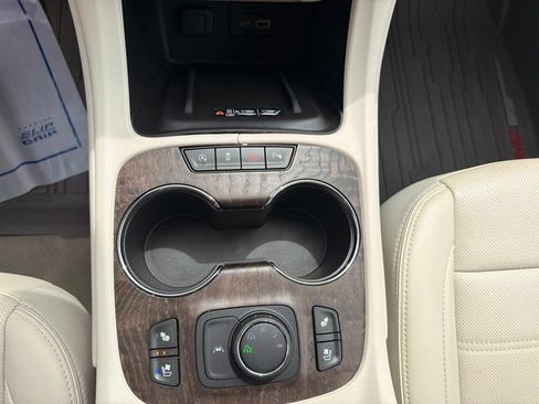 Used 2023 GMC Acadia Denali w/ Black Diamond Edition AWD/4WD image 25