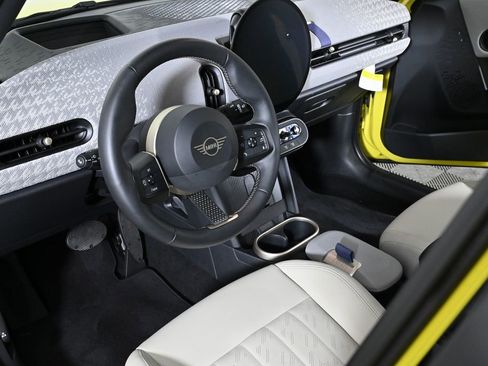 Certified 2025 MINI Cooper S image 13