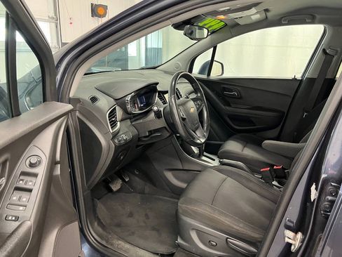 Used 2018 Chevrolet Trax LT AWD/4WD image 7