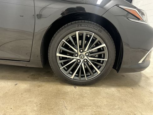 Certified 2025 Lexus ES 350 w/ Premium Package FWD image 15