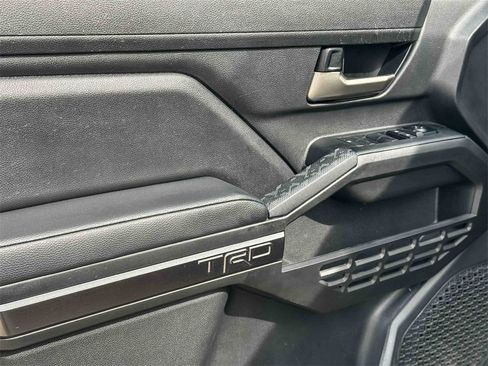 Used 2024 Toyota Tacoma TRD Off-Road image 16