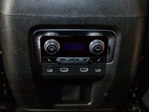 Used 2024 GMC Yukon Denali Ultimate image 23