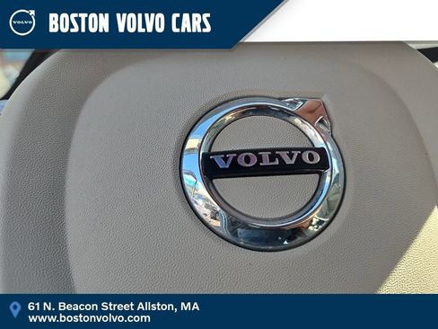 Used 2022 Volvo XC90 T8 Inscription image 29