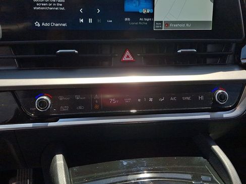 Certified 2023 Kia Sportage EX AWD/4WD image 15