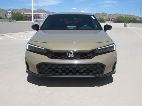Used 2025 Honda Civic Sport image 3
