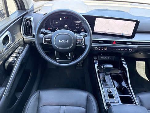 Used 2024 Kia Sorento SX FWD image 16