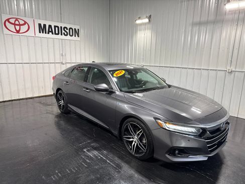 Used 2021 Honda Accord Touring image 4
