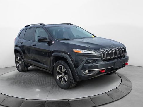 Used 2015 Jeep Cherokee Trailhawk w/ Cold Weather Group image 7