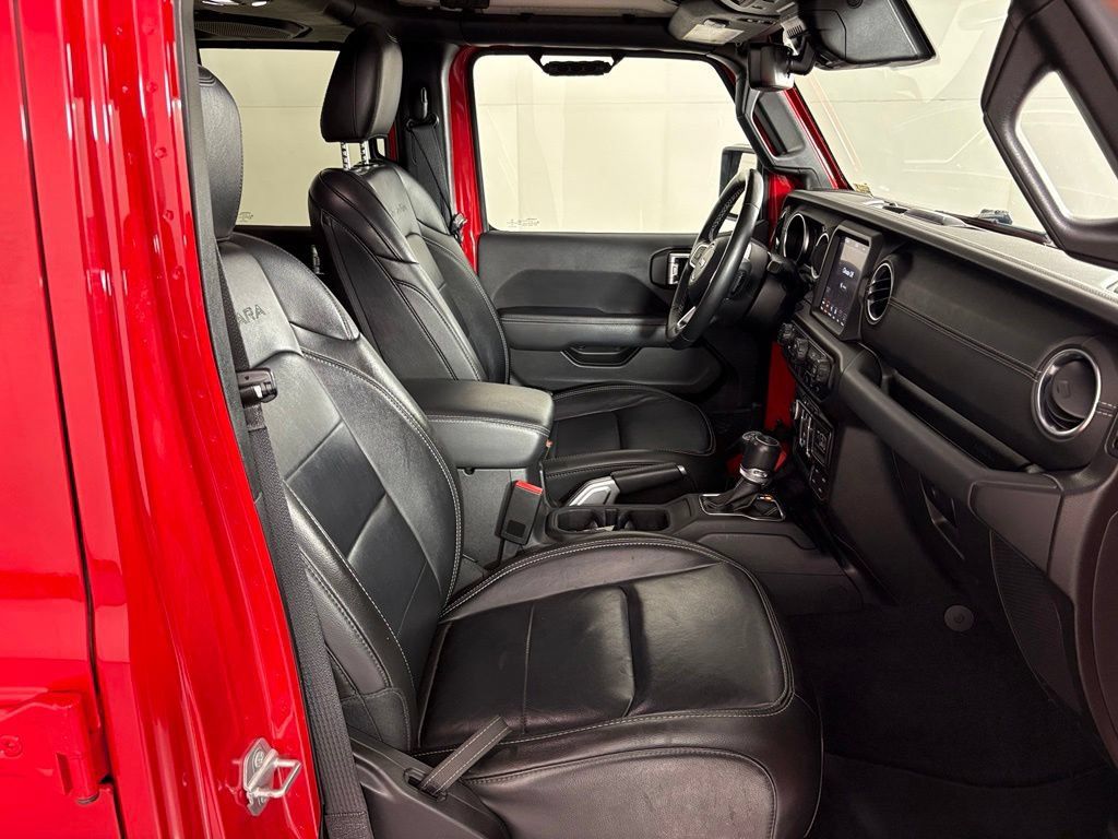 Used 2022 Jeep Wrangler Unlimited Sahara w/ Cold Weather Group AWD/4WD image 43