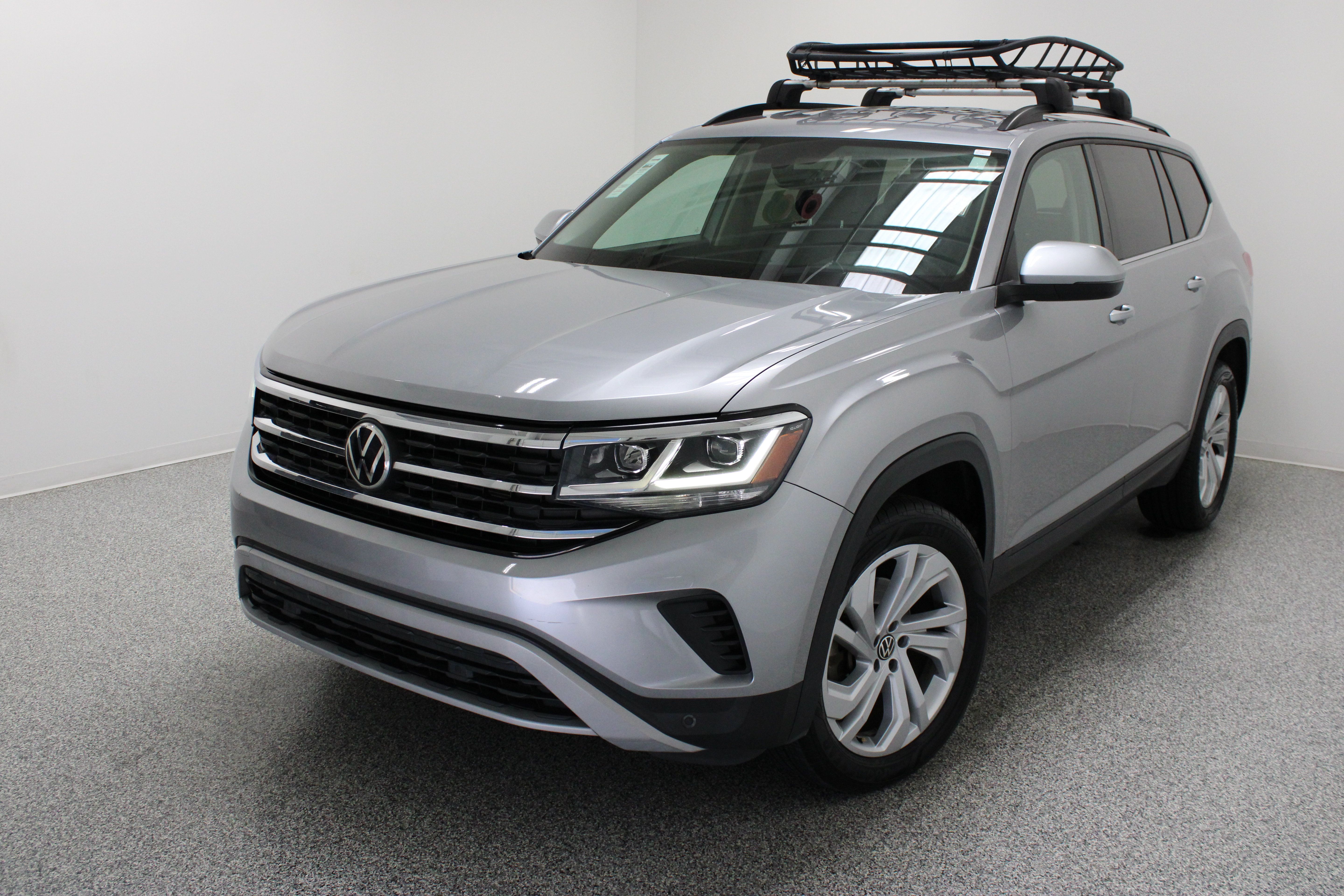 Used 2021 Volkswagen Atlas SE FWD image 2