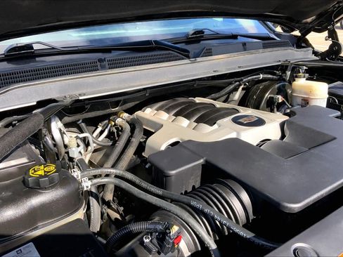 Used 2019 Cadillac Escalade Premium Luxury RWD image 33