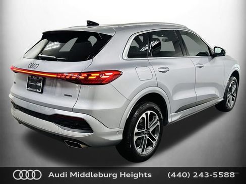 Certified 2025 Audi Q5 Premium AWD/4WD image 8