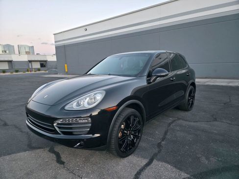 Used 2014 Porsche Cayenne S AWD/4WD image 1