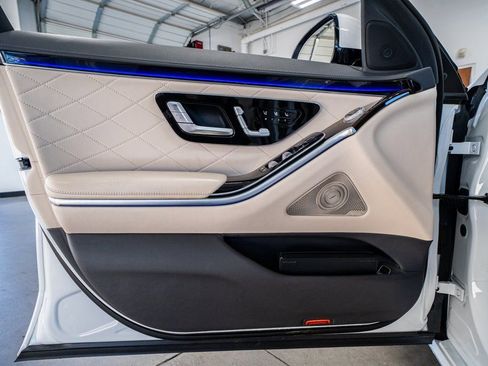 Used 2024 Mercedes-Benz S 580 4MATIC Sedan image 32