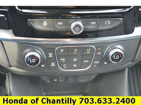 Used 2023 Chevrolet Traverse RS FWD image 16