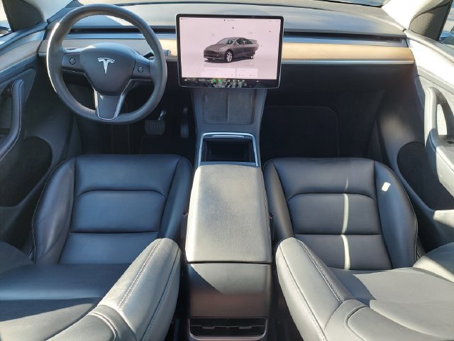 Used 2024 Tesla Model Y Long Range AWD/4WD image 24