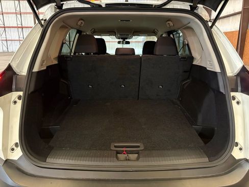 Used 2023 Nissan Rogue S image 13