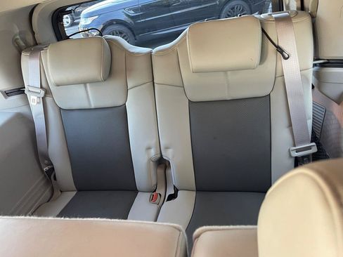 Used 2006 Jeep Commander Limited AWD/4WD image 17