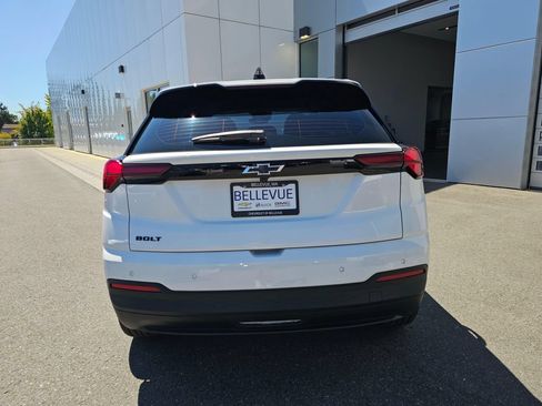 New 2027 Chevrolet Bolt LT w/ Comfort Package FWD image 6