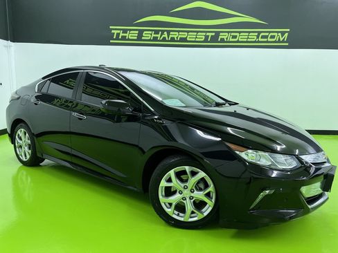 Used 2017 Chevrolet Volt Premier w/ Driver Confidence II Package FWD image 1
