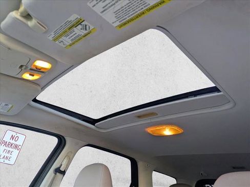 Used 2012 Ford Escape XLT image 17