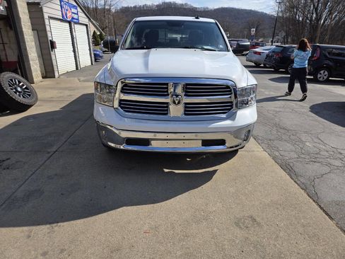 Used 2018 RAM 1500 Big Horn image 3