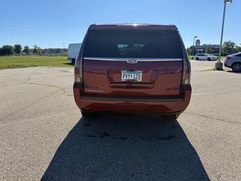 Used 2019 Cadillac Escalade Luxury AWD/4WD image 4