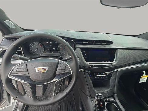 New 2025 Cadillac XT5 Premium Luxury w/ Technology Package image 17