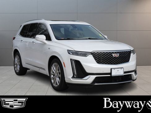 Certified 2023 Cadillac XT6 Premium Luxury w/ Platinum Package image 2