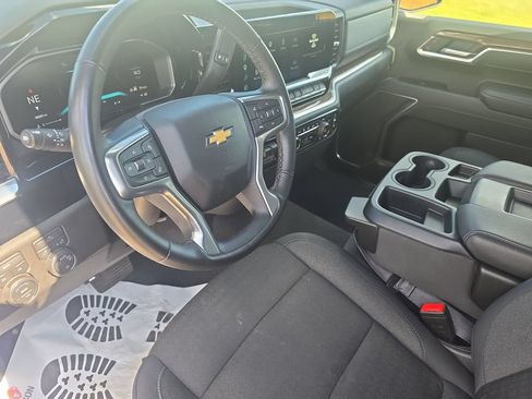 Used 2026 Chevrolet Silverado 1500 LT AWD/4WD image 16