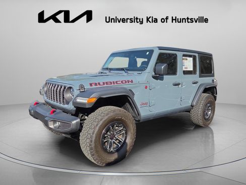 Used 2024 Jeep Wrangler Unlimited Rubicon w/ XTREMEE 35" Tire Package image 3