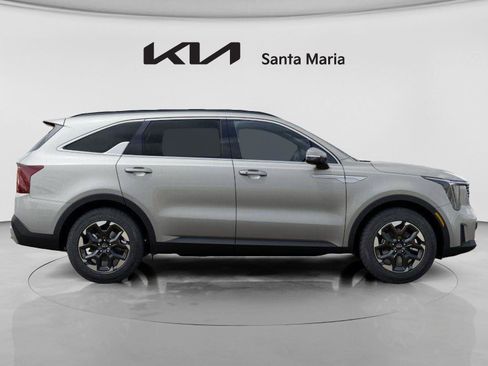 New 2026 Kia Sorento S image 7