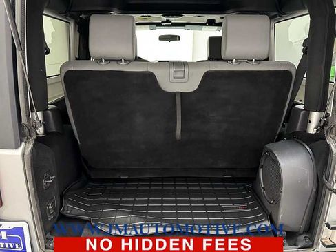 Used 2009 Jeep Wrangler Sahara w/ Dual Top Group AWD/4WD image 15