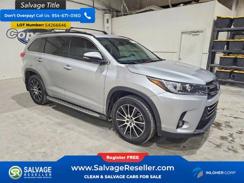 Used 2017 Toyota Highlander SE FWD image 5