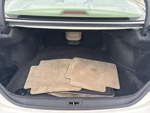 Used 2010 Toyota Avalon XLS image 12