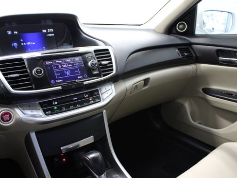Used 2015 Honda Accord EX-L image 16