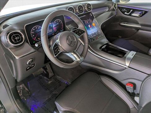 New 2025 Mercedes-Benz GLC 300 image 3