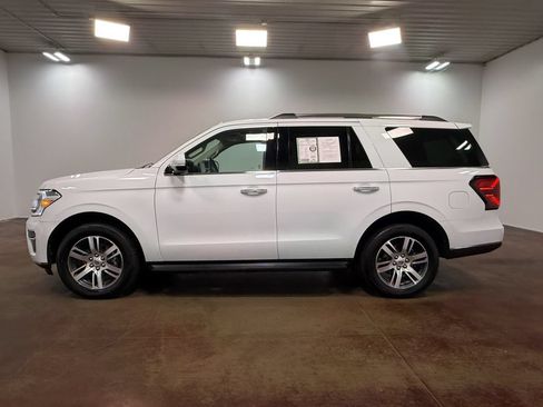 Used 2024 Ford Expedition Limited AWD/4WD image 6