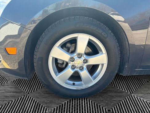 Used 2016 Chevrolet Cruze LT FWD image 6