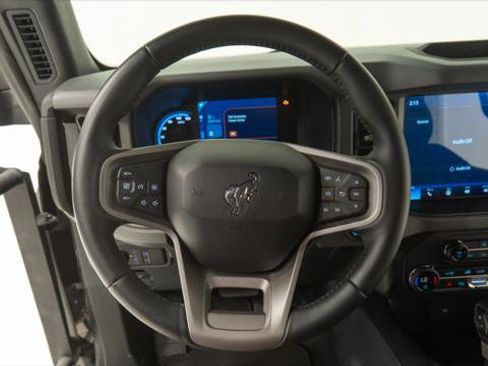 Used 2023 Ford Bronco Outer Banks image 39
