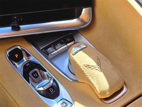 Used 2022 Chevrolet Corvette Stingray Premium Cpe w/ Z51 Performance Package image 23