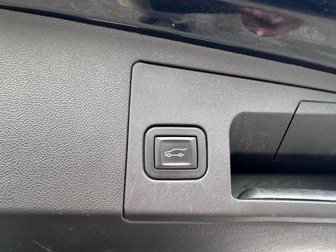 Used 2017 Cadillac XT5 Luxury w/ Driver Awareness Package image 41