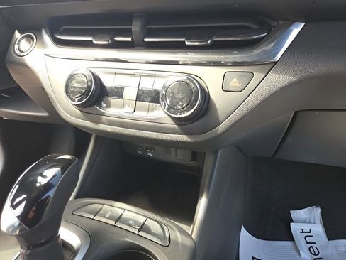 Used 2025 Buick Envista Preferred w/ Convenience I Package image 33