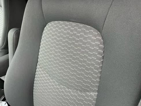 Used 2008 Chevrolet HHR LS image 7