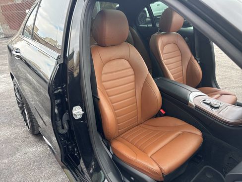 Used 2020 Mercedes-Benz C 43 AMG 4MATIC Sedan w/ Parking Assistance Package image 40