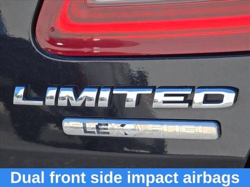 Used 2016 Ford Taurus Limited FWD image 16